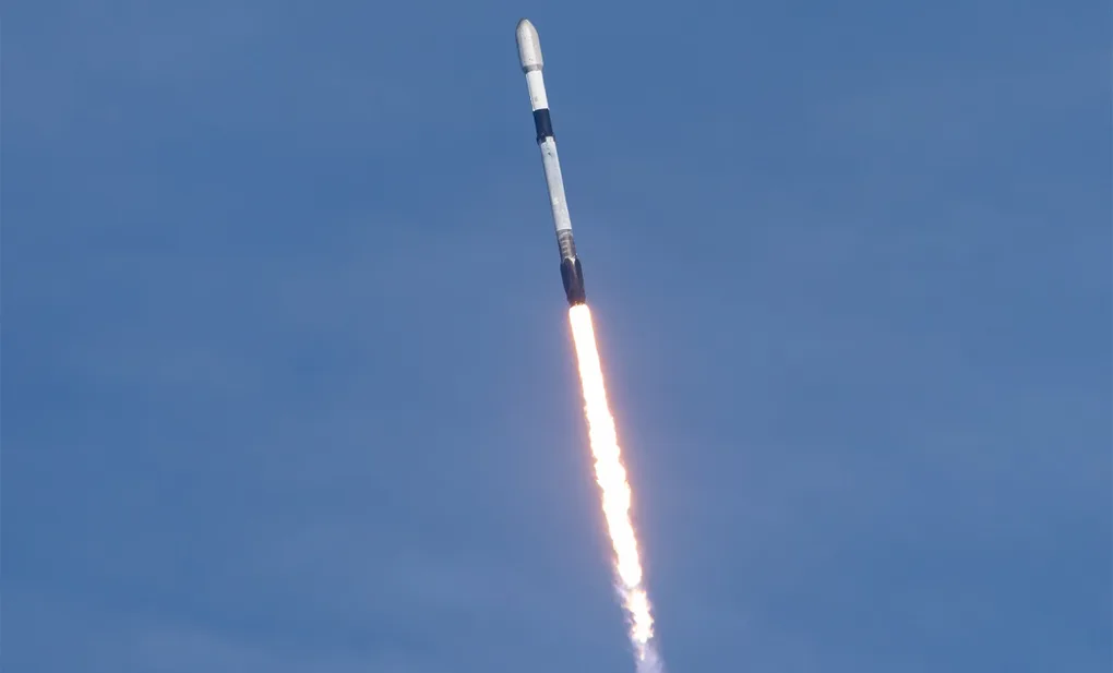 Công ty của ông Phạm Nhật Vượng sẽ đưa vệ tinh lên quỹ đạo bằng tên lửa SpaceX