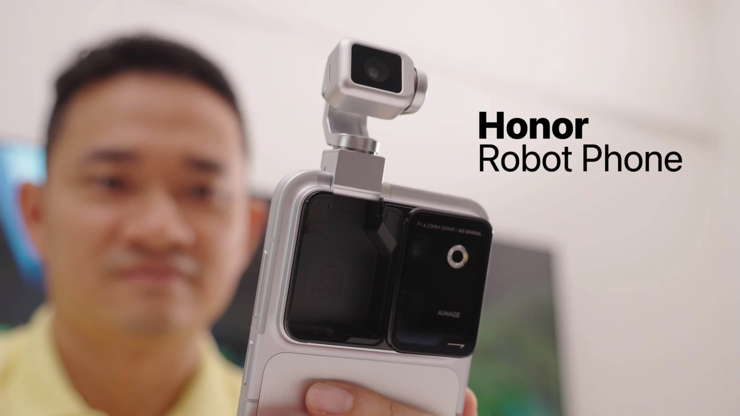 Cận cảnh Honor Robot Phone về Việt Nam: Chiếc điện thoại tích hợp camera gimbal cơ học và trợ lý Yoyo AI