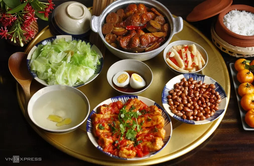 Ăn uống lệch giờ rồi bồi bổ món giàu dinh dưỡng: Vì sao hệ tiêu hóa thêm quá tải?