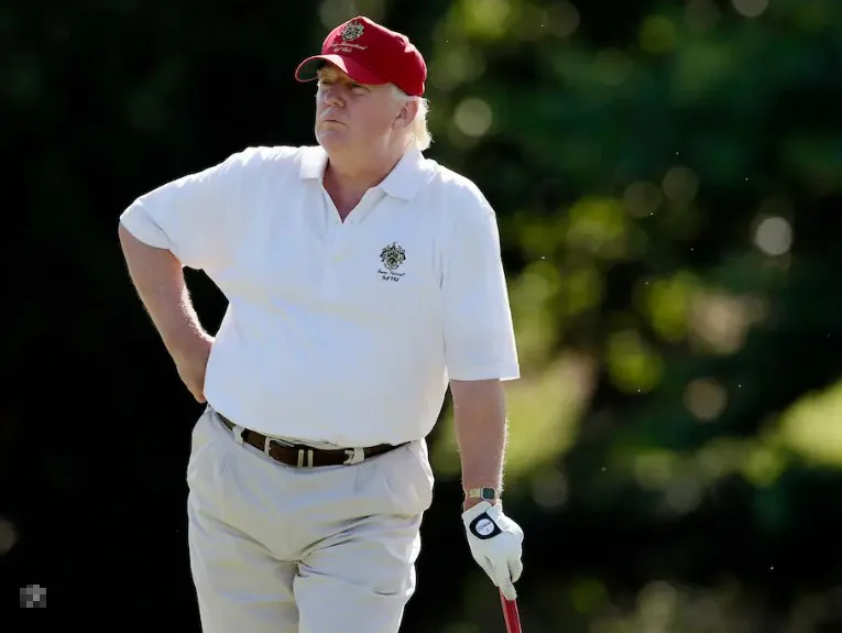 Cân nặng của ông Trump sát ngưỡng béo phì: Các bác sĩ khuyến nghị kiểm soát để ngừa rủi ro sức khỏe ở tuổi 80