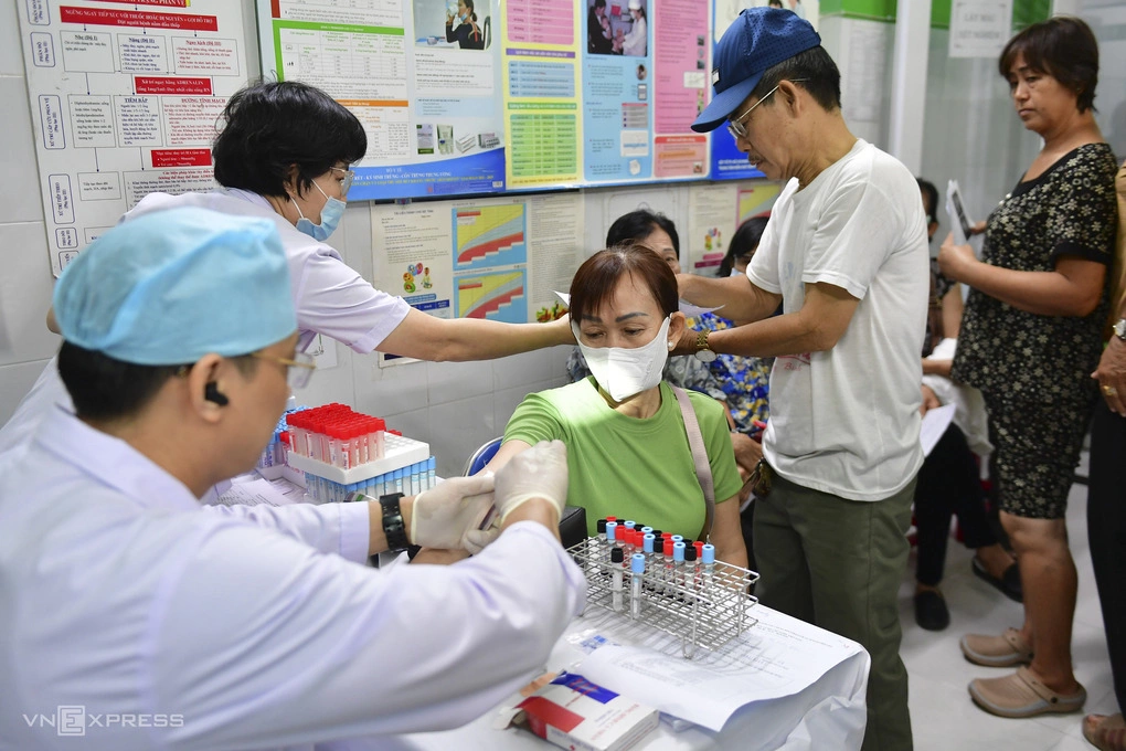 TP.HCM đẩy mạnh khám sức khỏe miễn phí cho hơn 3,1 triệu người dân: Nhiều địa phương đạt tỷ lệ bao phủ ấn tượng