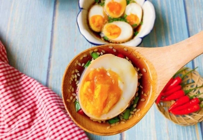 Bí quyết làm trứng ngâm chuẩn vị châu Á bằng ba nguyên tắc khoa học