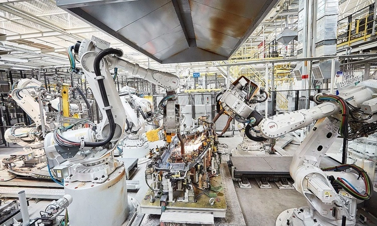 Robot hình người khó thay thế vị trí thống trị của robot công nghiệp
