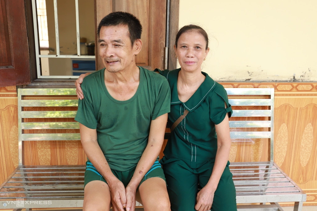 Hương vị ấm áp từ sự sẻ chia trong bữa cơm gia đình của vợ chồng người lính thương binh