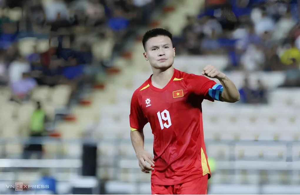 Mẹ Quang Hải: Gia đình đã quen với lời khen chê