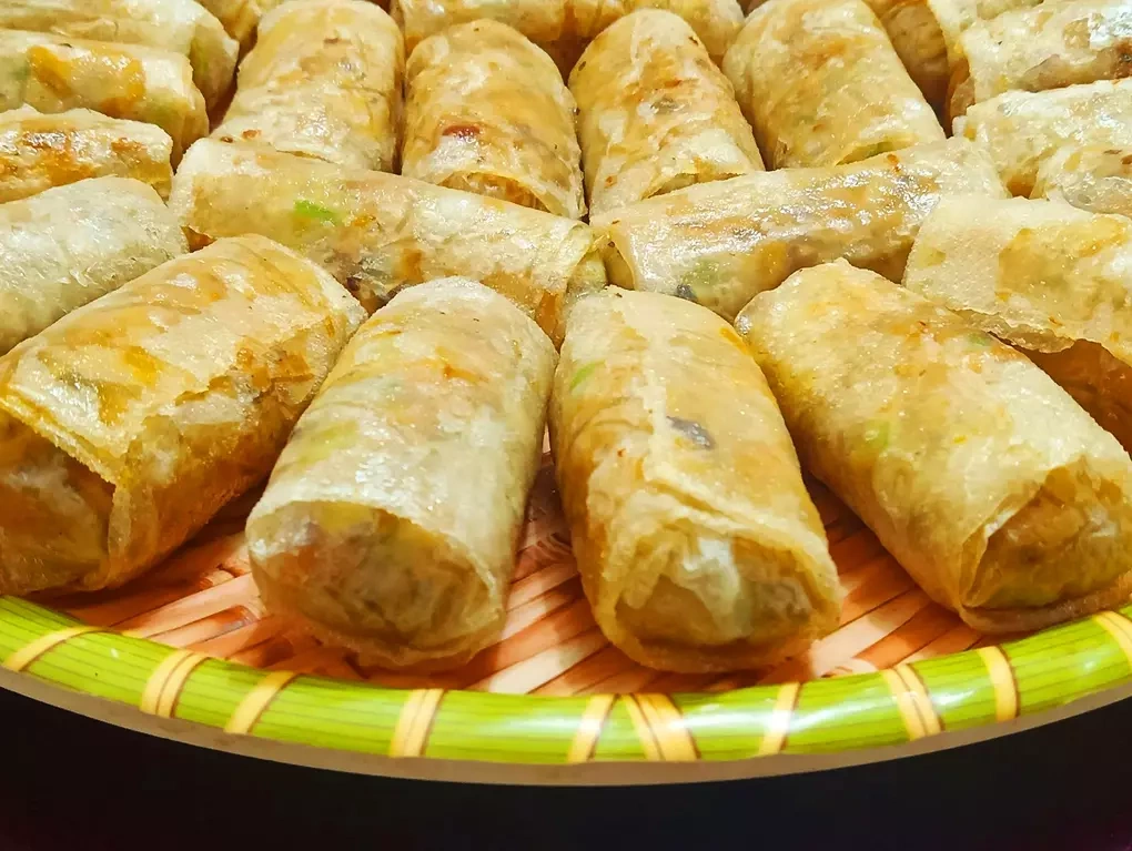 Vì sao nem rán dễ bị cháy đen hai đầu và bí quyết chiên vàng giòn đều từ chuyên gia