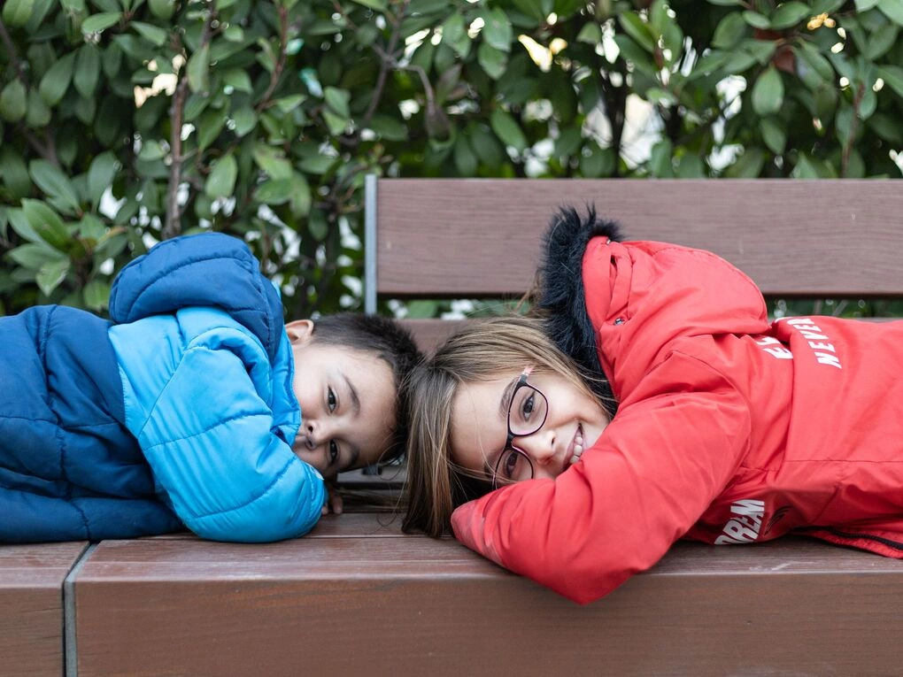 Văn hóa bàn ăn của người Ý và lý do phụ huynh để con tham gia những bữa tối muộn