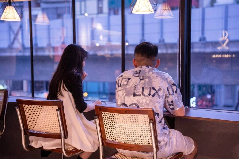 Xu hướng kết hôn muộn và 3 rào cản tâm lý khiến phụ nữ chật vật tìm kiếm bạn đời
