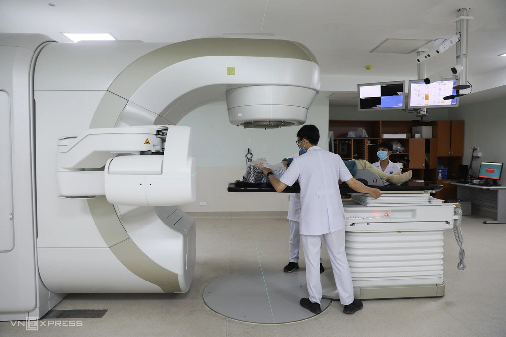 Nguy cơ kiệt quệ tài chính khi điều trị ung thư và giải pháp giúp bệnh nhân bền bỉ đồng hành cùng phác đồ