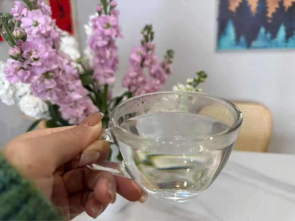Cách uống nước hỗ trợ đào thải axit uric cho người có chỉ số cao