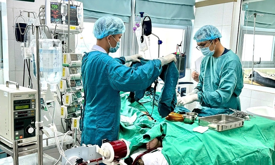 Kỹ thuật ECMO hỗ trợ hồi sinh khoảng 1.000 bệnh nhân nguy kịch mỗi năm tại Việt Nam
