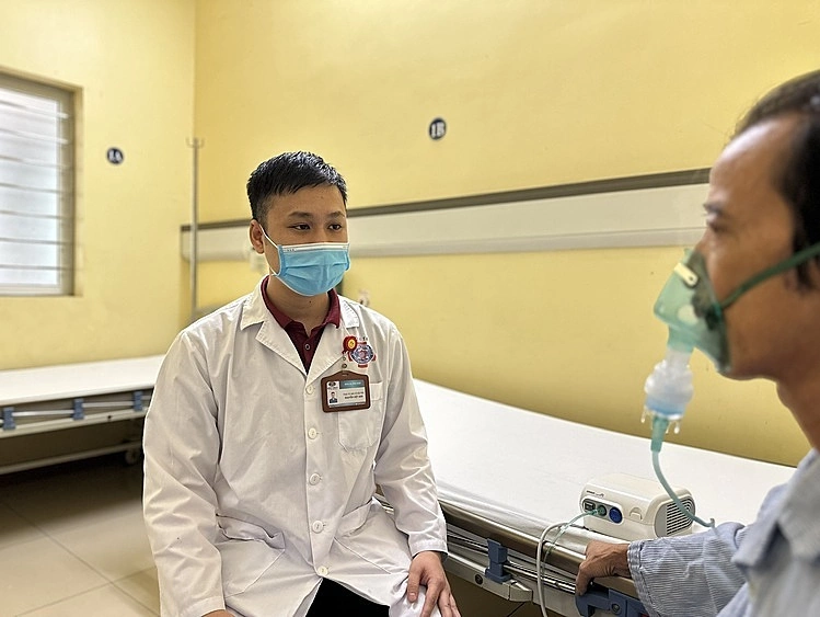 Thế kẹt của người con định bán nhà trị ung thư cho cha mẹ