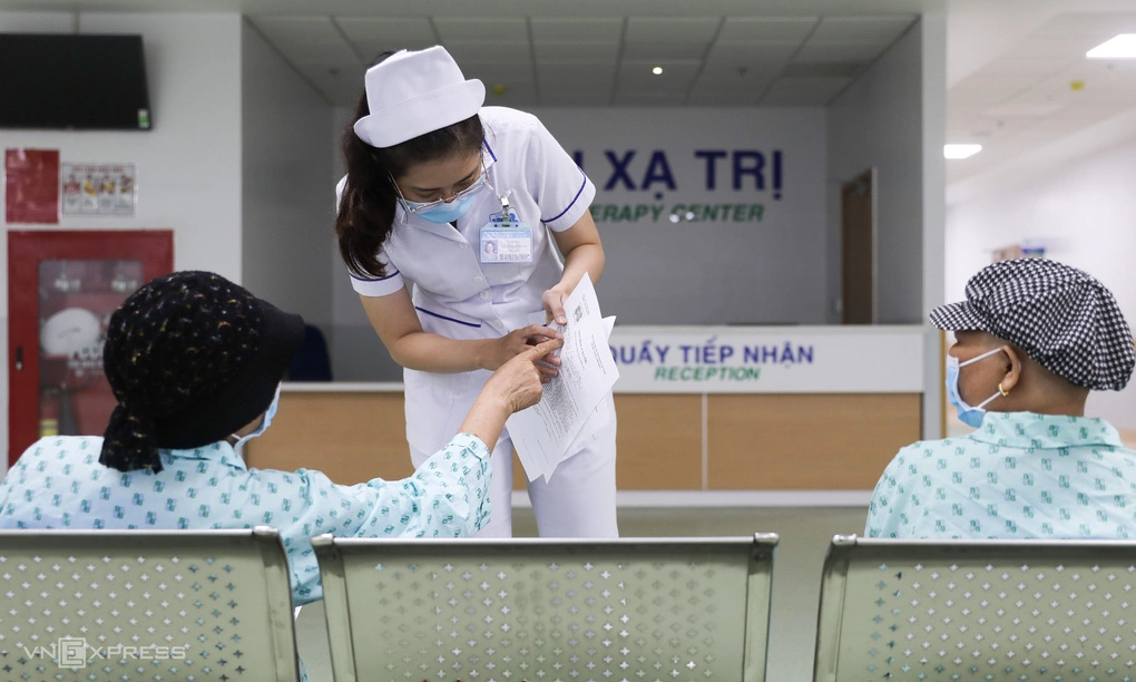 Khoảng trống BHYT trong cuộc chiến chống ung thư