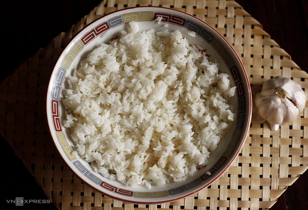 Ăn cơm nguội trữ lạnh qua đêm giúp hạ đường huyết?