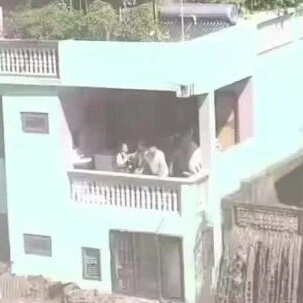 Ngôi nhà hai tầng đứng vững giữa lũ quét Nepal: Sức mạnh từ kết cấu bê tông cốt thép vững chắc